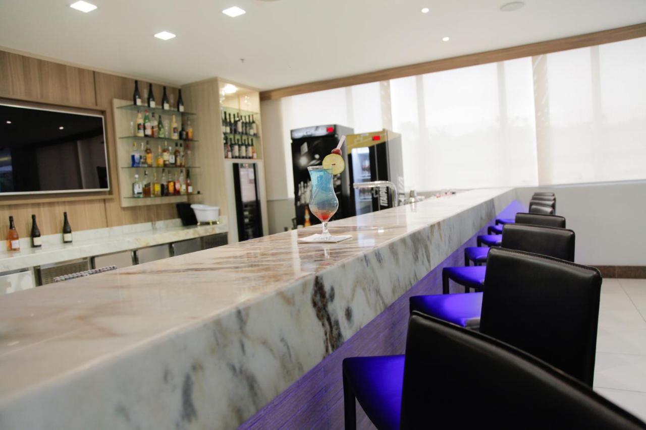 Hotel Tryp By Wyndham Manaus Exterior foto